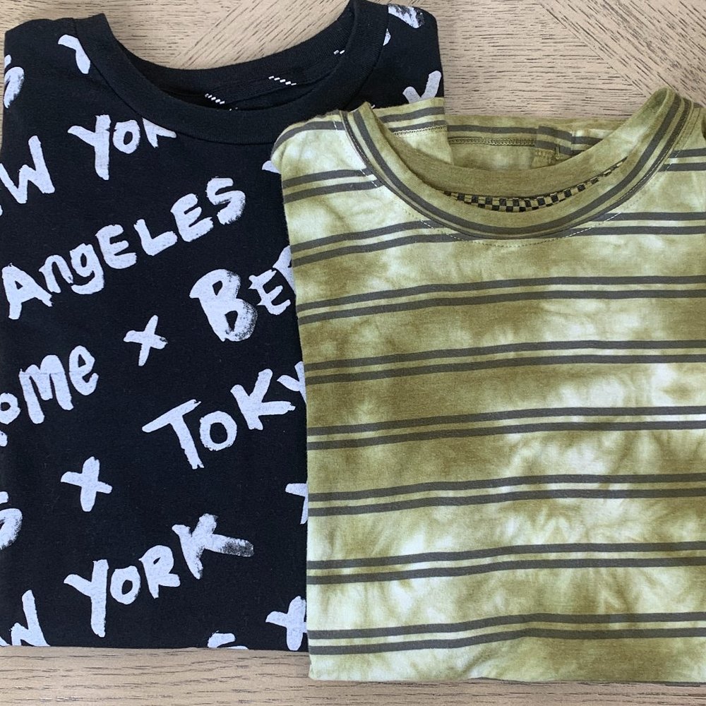 Bundle of 2 Boys Short Sleeve T-Shirts Size 12/14